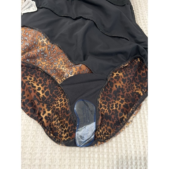 Miraclesuit Swimsuit Women’s 16 Brown Black Animal Print Oceanus One Piece - Picture 11 of 14